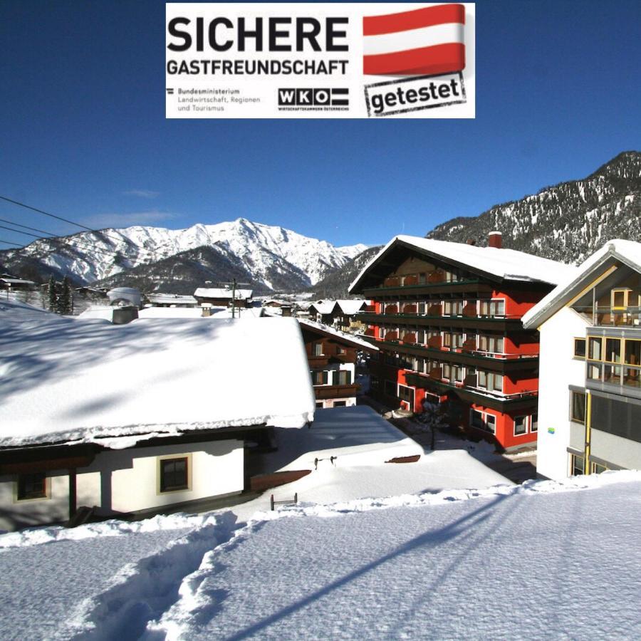 Hotel Tiroler Adler - Bed And Breakfast Waidring Exterior foto